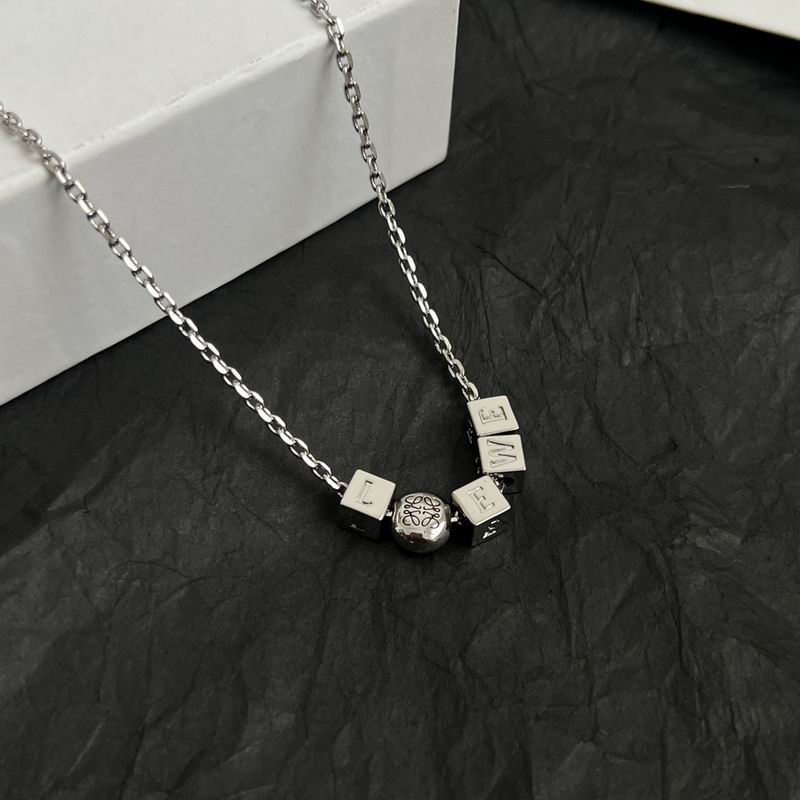 Loewe necklace 08yxq02